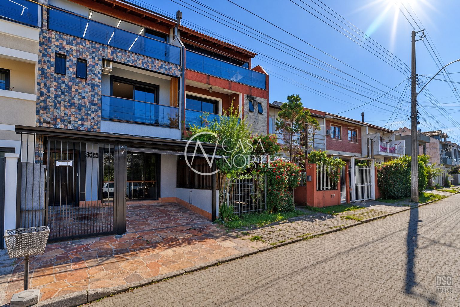 Casa à venda com 3 quartos, 133m², 1 suíte, 2 vagas, Rua Guatambu no bairro Hípica em Porto Alegre