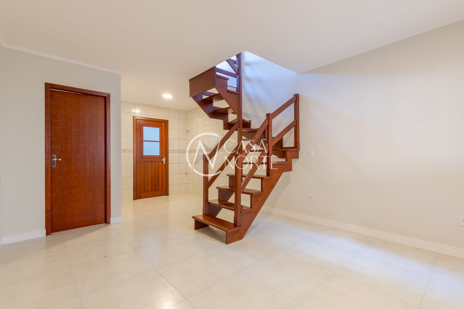 Casa de Condomínio à venda com 3 quartos, 112m², 1 suíte, 2 vagas, Rua Álvaro Guterres no bairro Tristeza em Porto Alegre