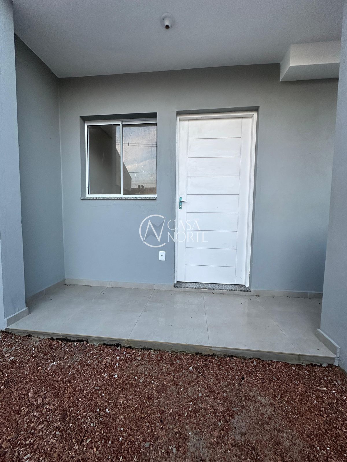 Casa à venda com 2 quartos, 52m², 2 vagas, Joel Iuchno no bairro Hípica em Porto Alegre