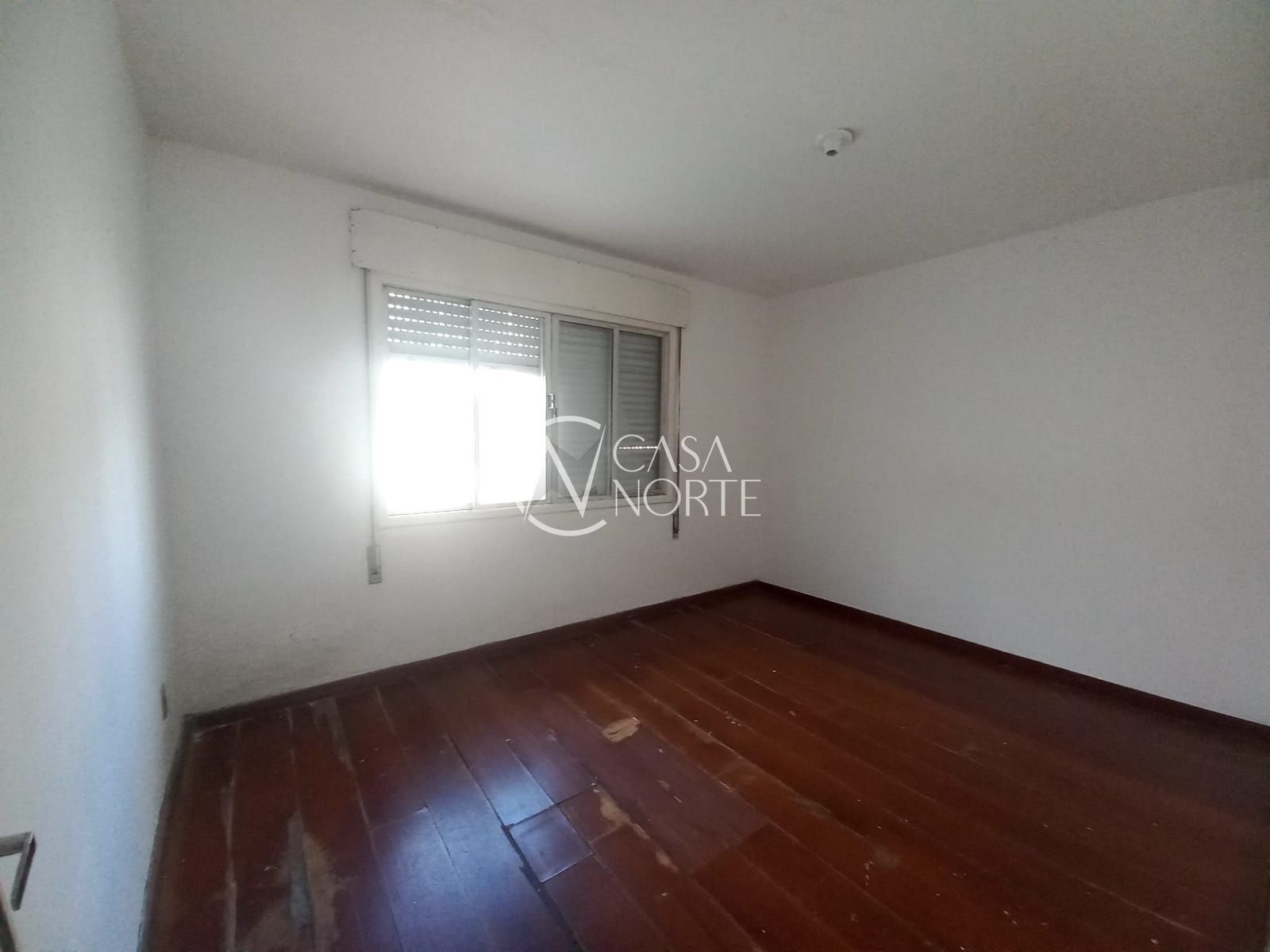 Casa à venda com 3 quartos, 160m², 1 suíte, 3 vagas, Avenida Celestino Bertolucci no bairro Aberta dos Morros em Porto Alegre