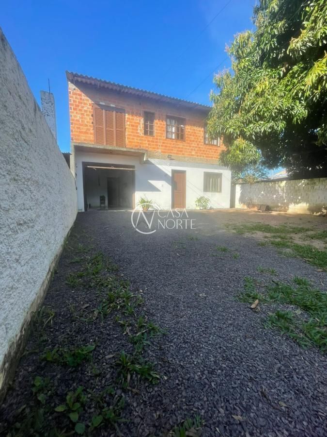 Casa à venda com 2 quartos, 75m², 3 vagas, Rua F no bairro Extrema em Porto Alegre