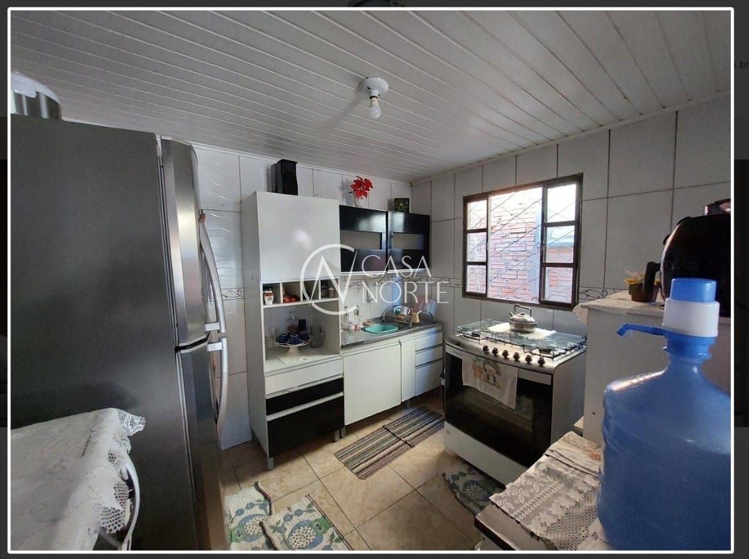 Casa à venda com 2 quartos, 63m², 1 vaga, Rua Mário Vieira Marques no bairro Hípica em Porto Alegre