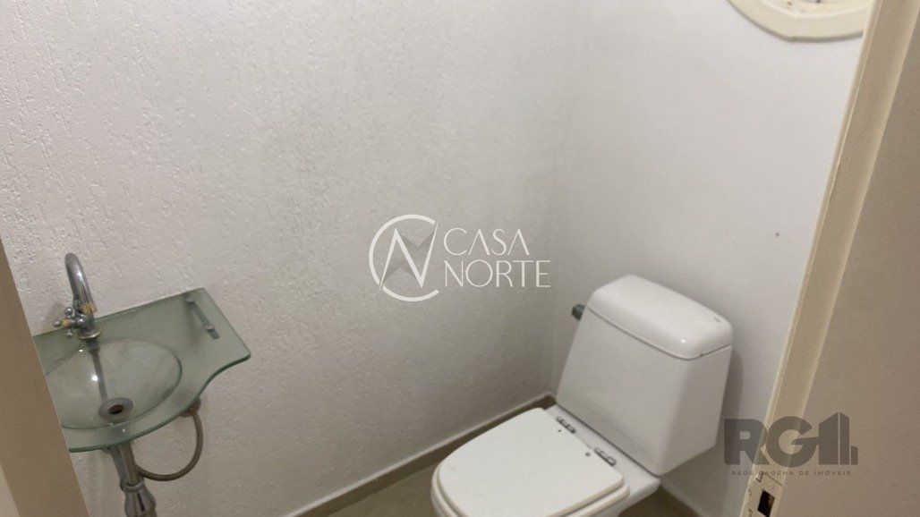 Casa à venda com 3 quartos, 150m², 2 suítes, 3 vagas, Rua Doutor Egydio Michaelsen no bairro Cavalhada em Porto Alegre