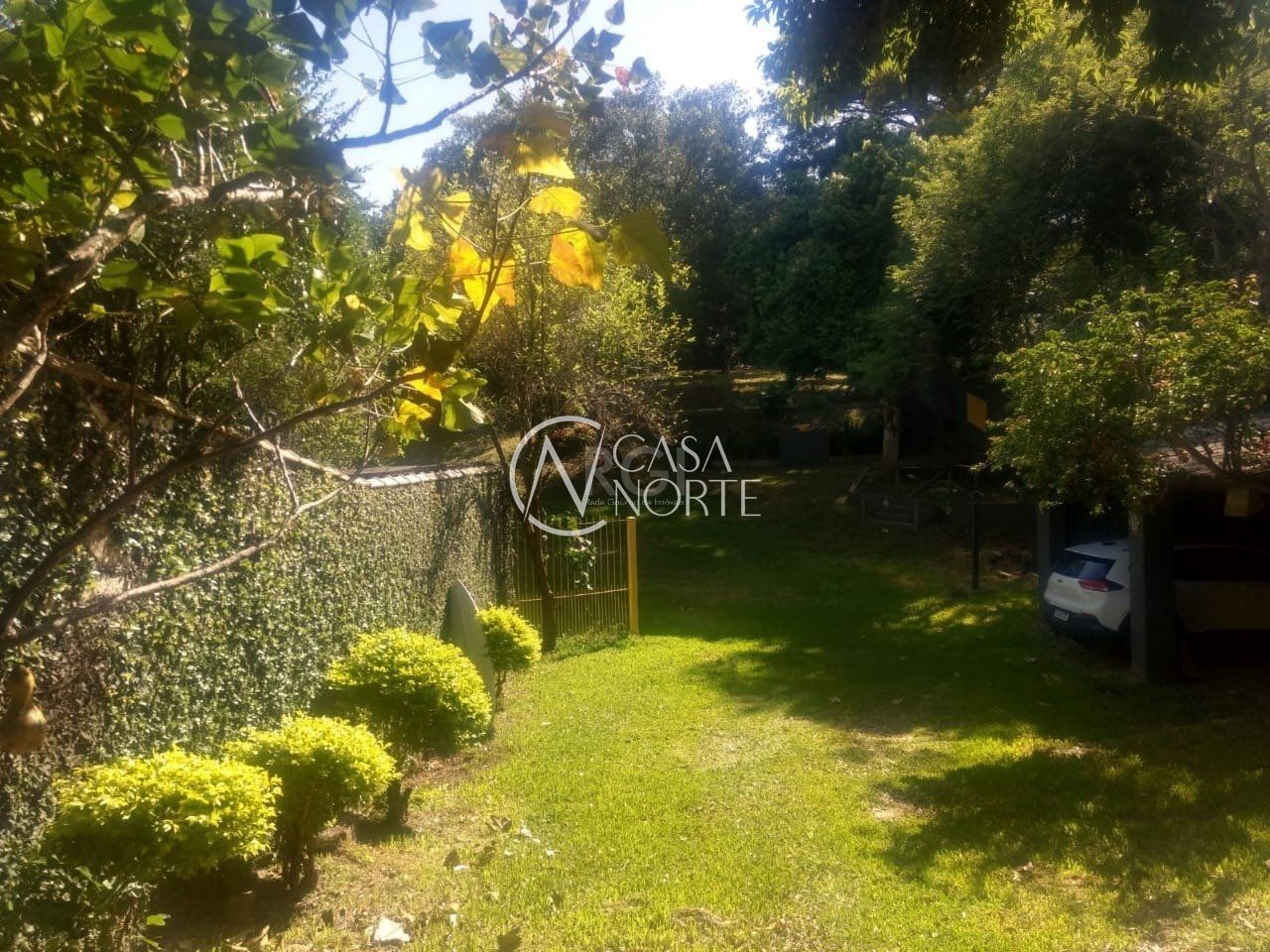 Terreno à venda  com 1m², Avenida Professor Oscar Pereira no bairro Cascata em Porto Alegre