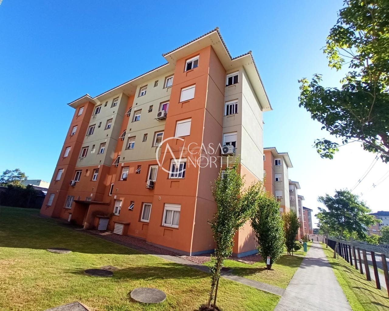 Apartamento à venda com 2 quartos, 47m², 1 vaga, Rua Soely Nunes Rosa no bairro Restinga em Porto Alegre