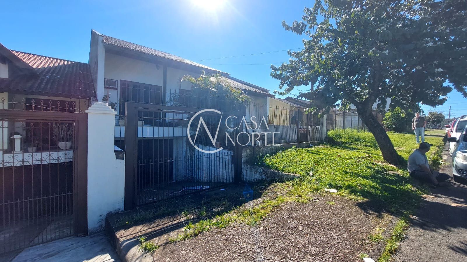 Casa à venda com 4 quartos, 80m², 1 suíte, 3 vagas, Rua Catarino Andreatta no bairro Vila Nova em Porto Alegre