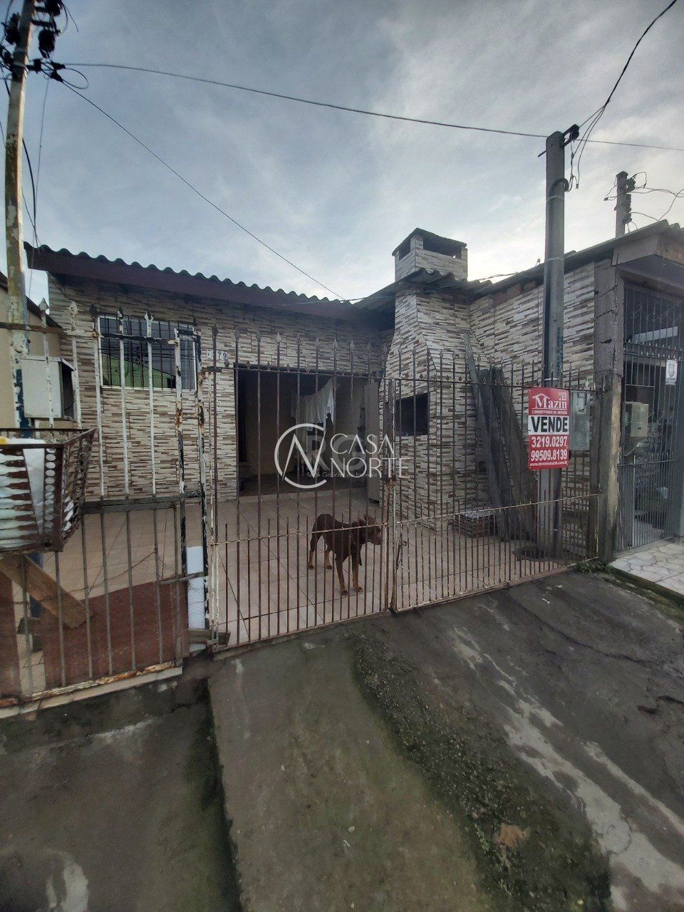 Casa à venda com 2 quartos, 100m², 2 vagas, Rua Germano Bonow Filho no bairro Hípica em Porto Alegre