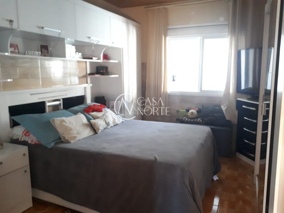 Casa à venda com 3 quartos, 192m², 1 suíte, 2 vagas, Rua José Pereira da Cunha no bairro Vila Nova em Porto Alegre