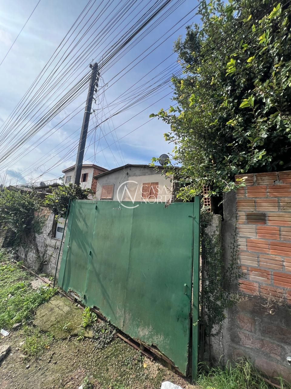 Terreno à venda  com 906m², Estrada dos Barcellos no bairro Cascata em Porto Alegre