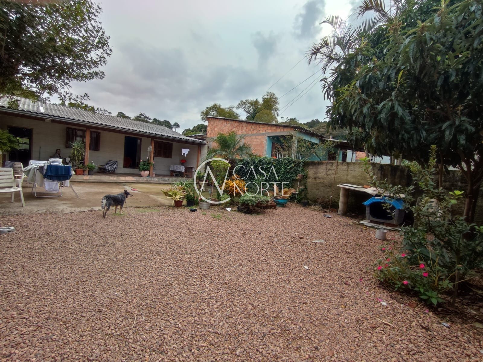 Casa à venda com 2 quartos, 80m², 3 vagas, Rua Stringhini no bairro Hípica em Porto Alegre