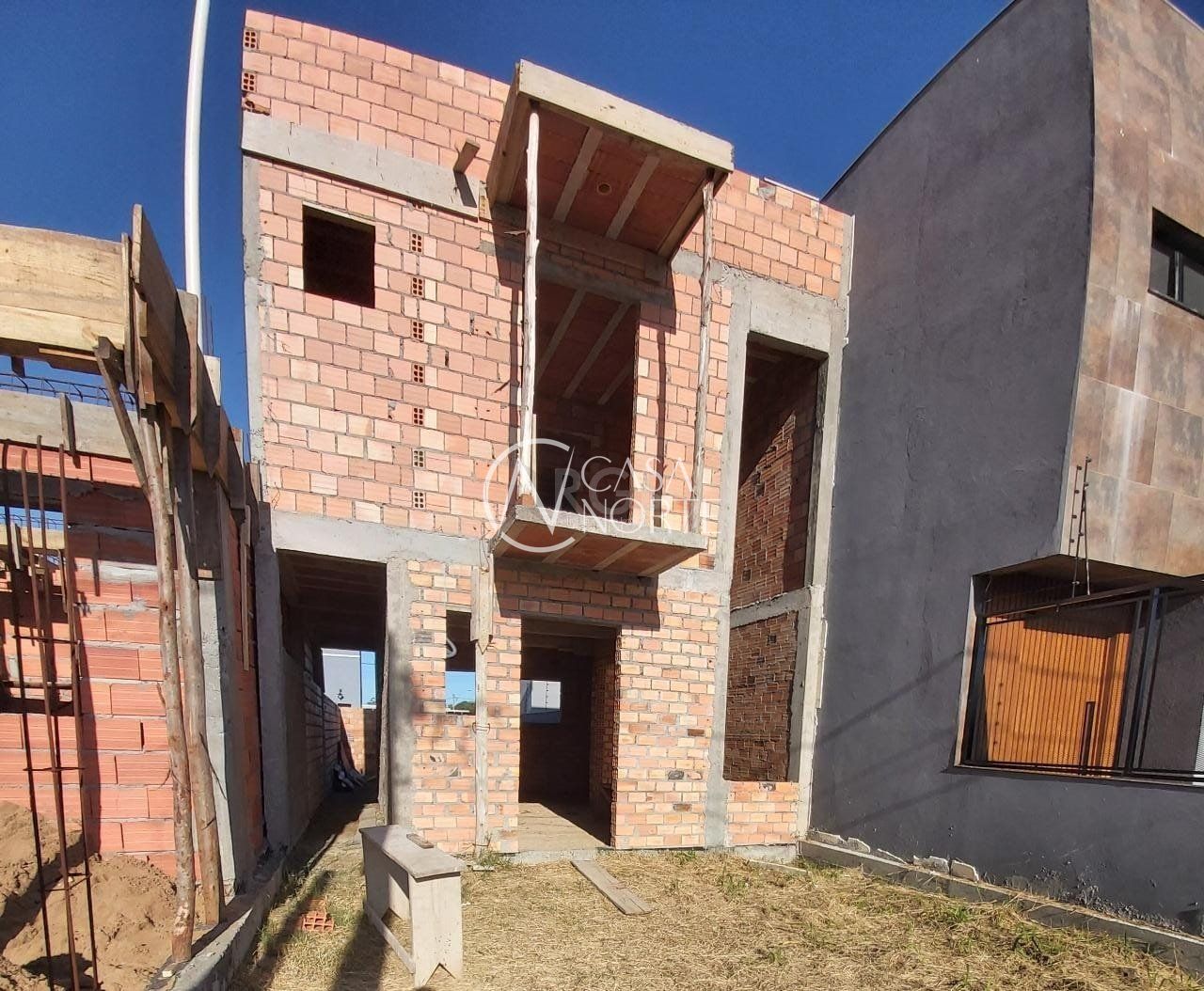 Casa à venda com 2 quartos, 100m², 1 suíte, 2 vagas, Rua Jorge Babot Miranda no bairro Aberta dos Morros em Porto Alegre