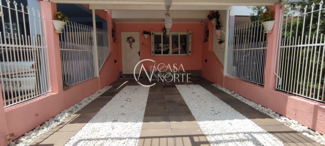 Casa à venda com 2 quartos, 138m², 2 vagas, Rua Baldoino Bottini no bairro Hípica em Porto Alegre