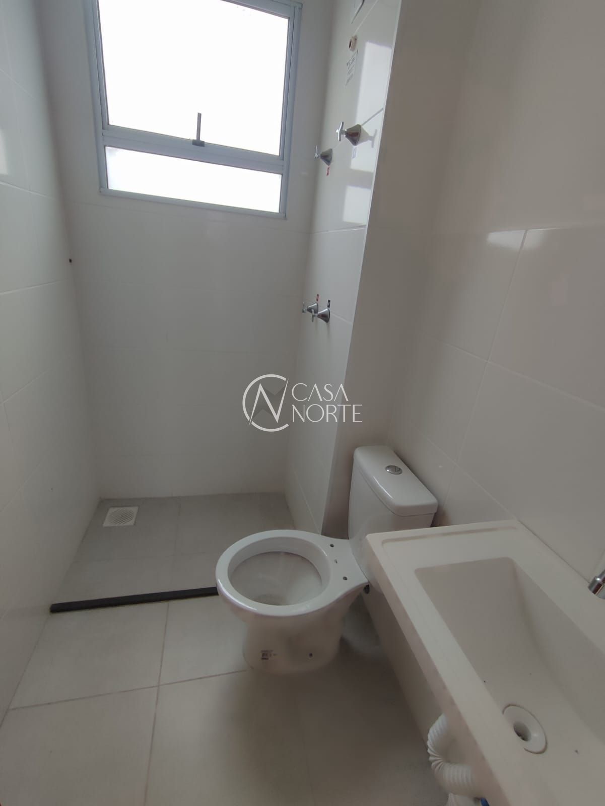 Apartamento à venda com 2 quartos, 40m², 1 vaga, Rua Sete Mil e Oito no bairro Restinga em Porto Alegre