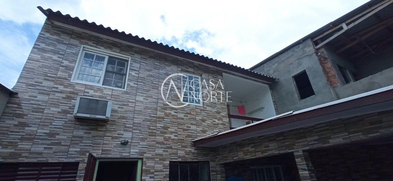 Casa à venda com 2 quartos com 119m², 1 suíte, 1 vaga, Estrada Chácara do Banco no bairro Restinga em Porto Alegre