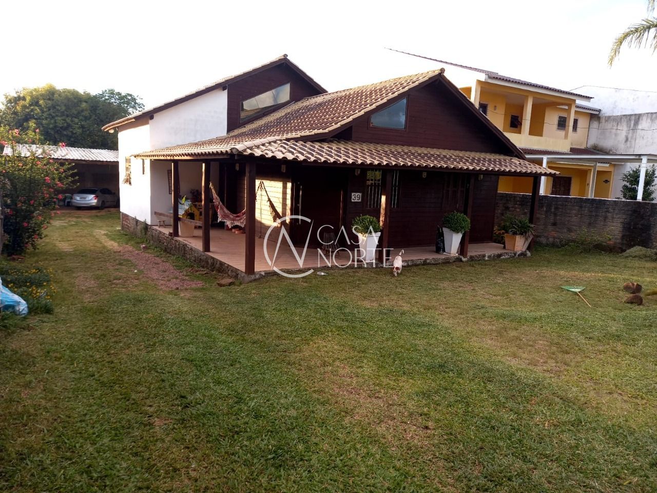 Casa à venda com 3 quartos, 100m², 3 vagas, Beco do Paladino no bairro Campo Novo em Porto Alegre