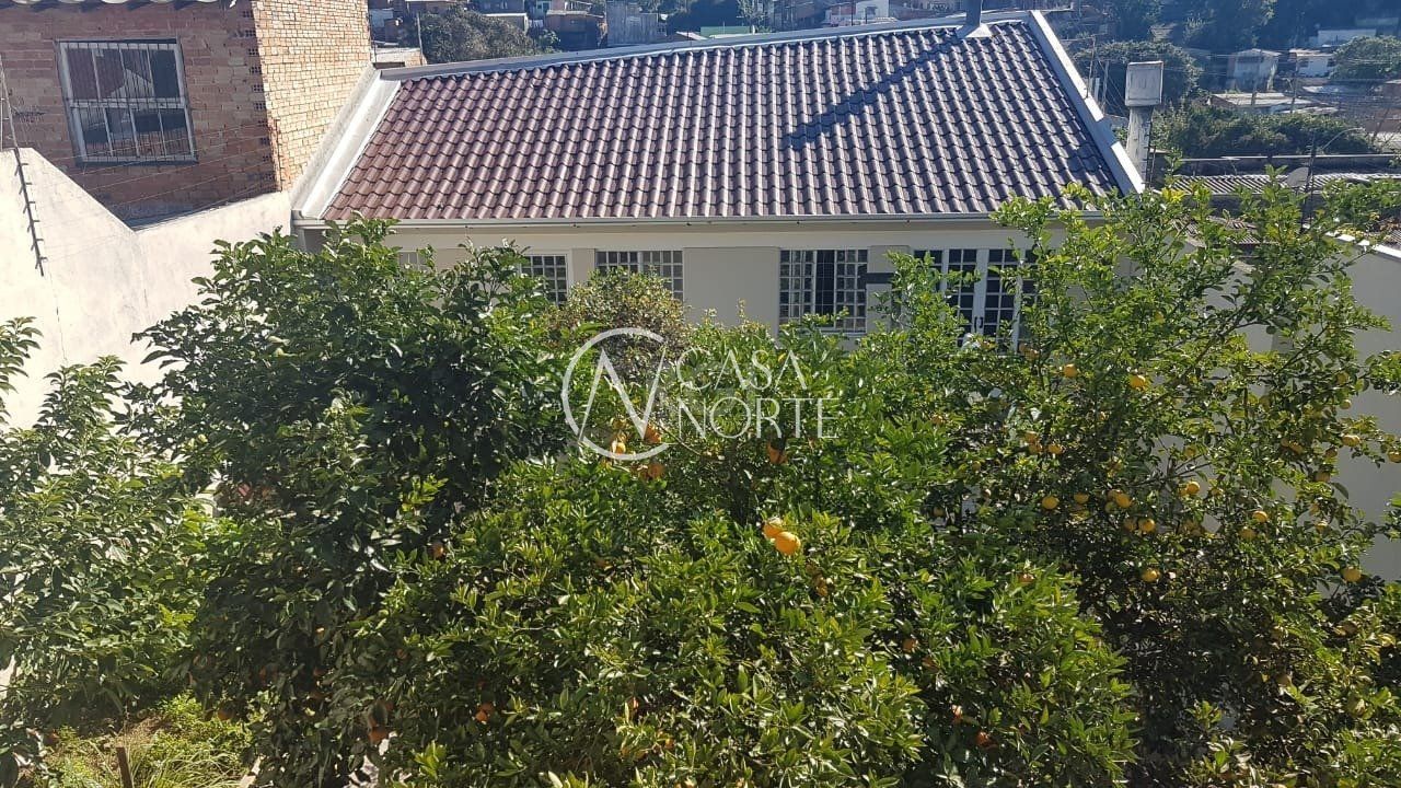 Casa à venda com 4 quartos, 205m², 1 suíte, 2 vagas, Rua Gregório da Fonseca no bairro Nonoai em Porto Alegre