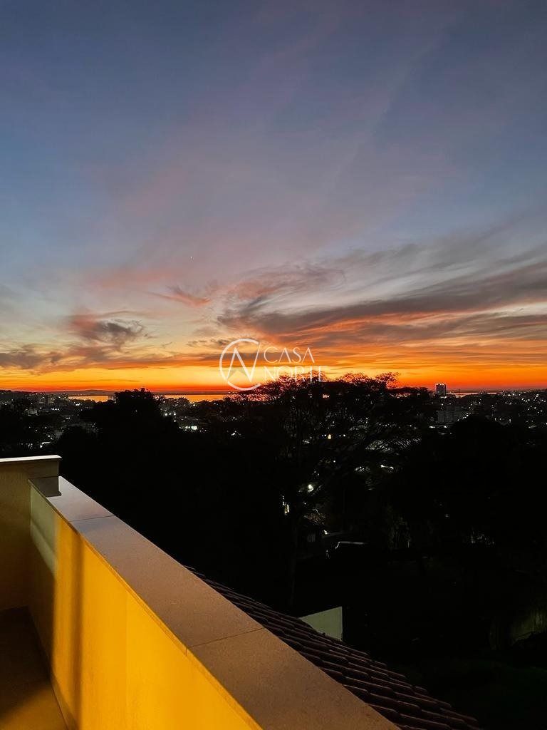 Terreno à venda  com 217m², Rua Alcebíades Antônio dos Santos no bairro Nonoai em Porto Alegre