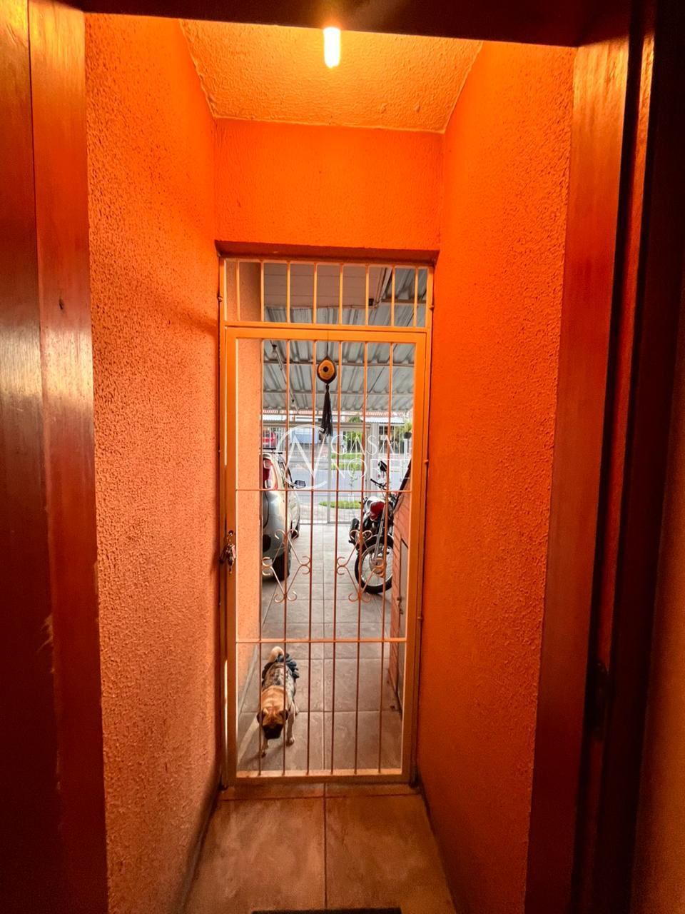 Casa à venda com 2 quartos, 38m², 1 vaga, Rua Coronel Dastro Dutra no bairro Restinga em Porto Alegre