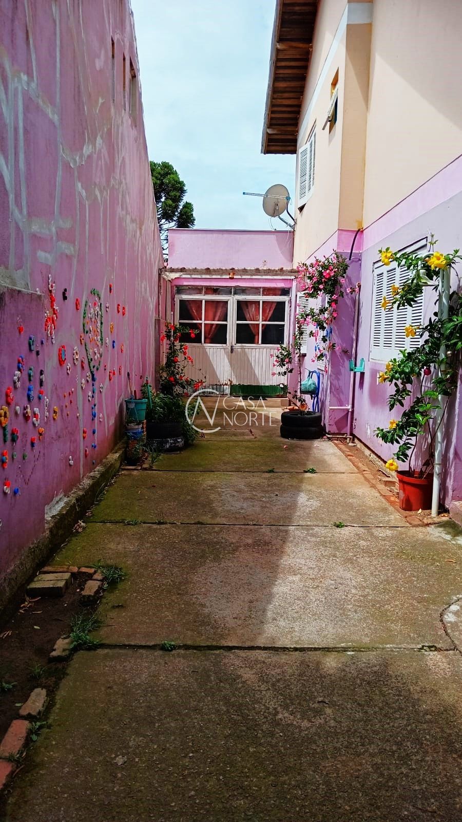 Casa à venda com 4 quartos, 130m², 1 suíte, 3 vagas, Rua Álamo-Branco no bairro Restinga em Porto Alegre