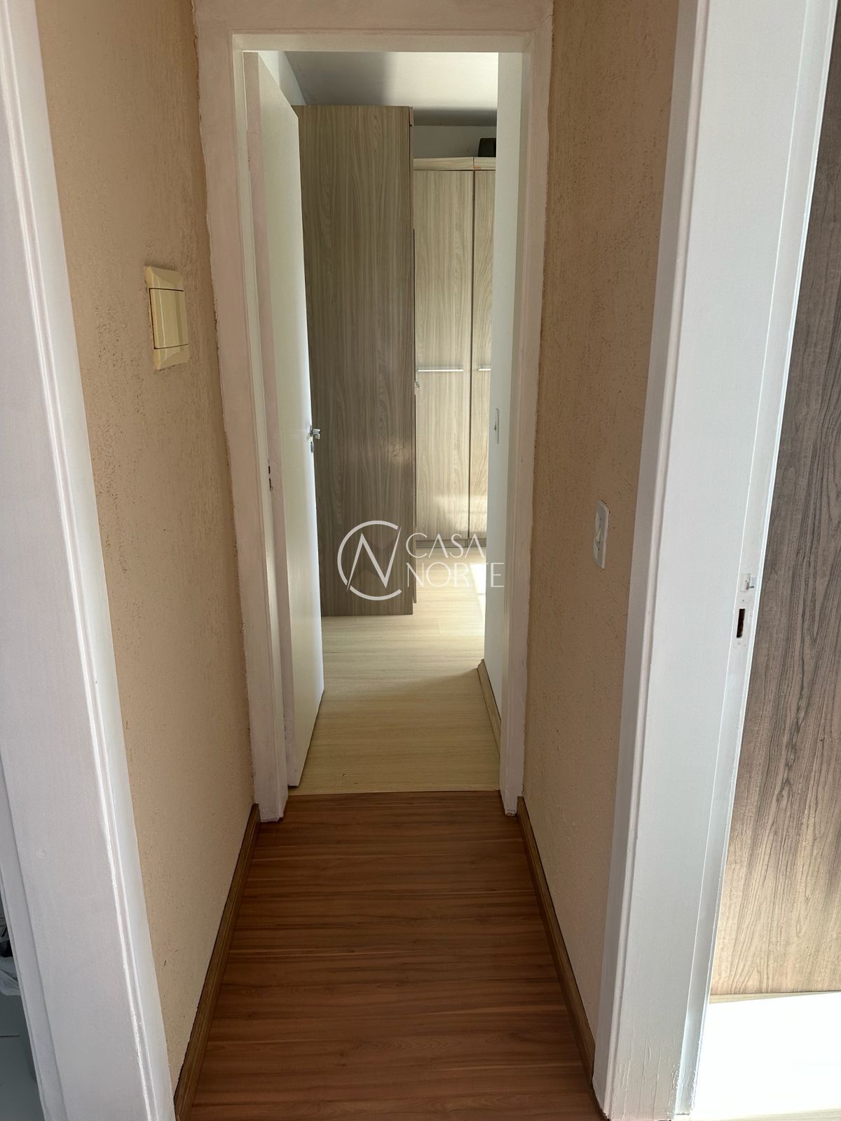 Apartamento à venda com 2 quartos, 47m², 1 suíte, 1 vaga, Rua Deputado Hugo Mardini no bairro Passo das Pedras em Porto Alegre