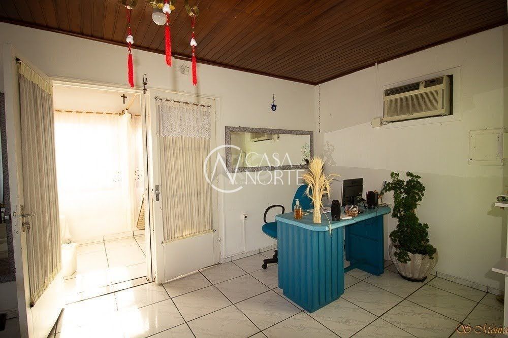 Casa à venda com 3 quartos, 170m², 1 suíte, 1 vaga, Rua Liberal no bairro Tristeza em Porto Alegre