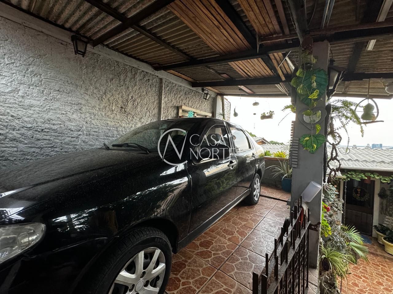 Casa à venda com 3 quartos, 110m², 1 vaga, Rua Bazilio Pellin Filho no bairro Tristeza em Porto Alegre