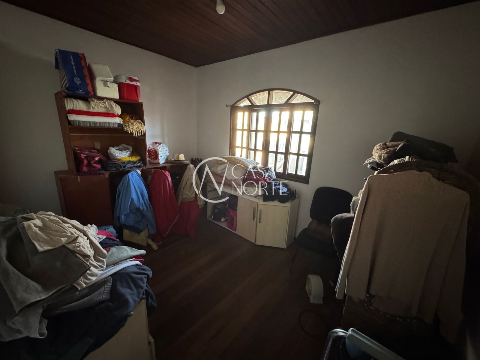 Casa à venda com 3 quartos, 80m², 2 vagas, Rua Júlio Dias de Souza no bairro Aberta dos Morros em Porto Alegre