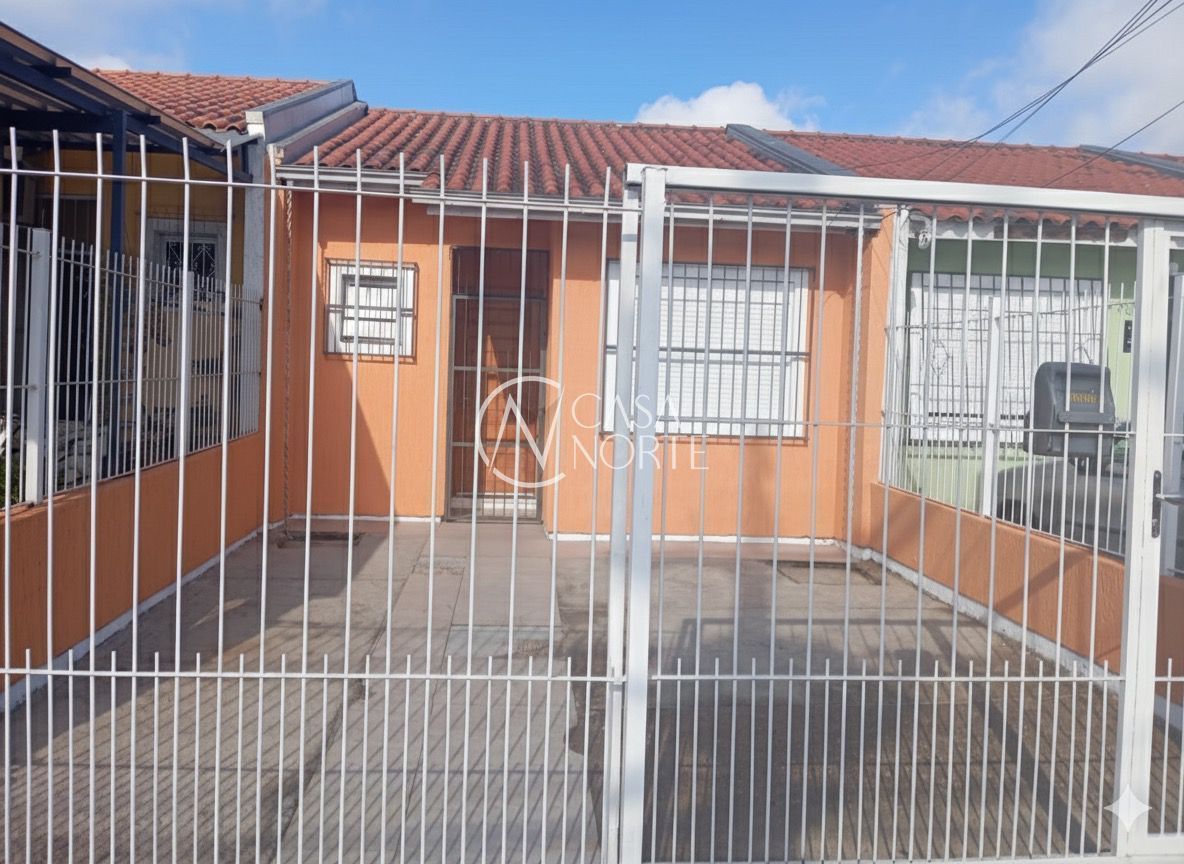 Casa à venda com 2 quartos, 40m², 1 vaga, Rua Coronel Dastro Dutra no bairro Restinga em Porto Alegre