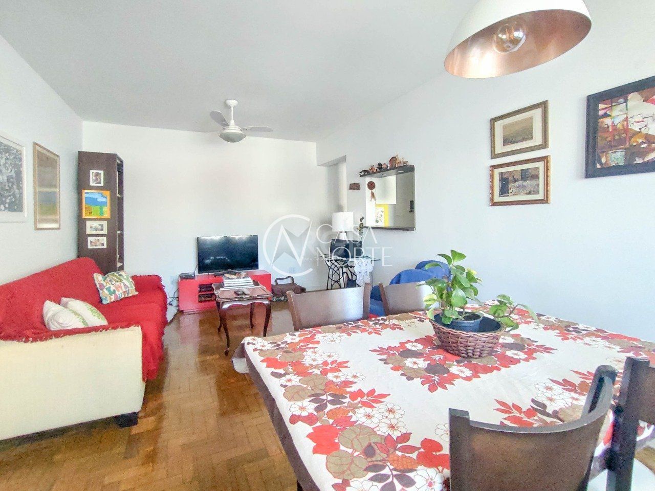 Apartamento à venda com 2 quartos, 76m², 1 vaga, Rua José de Alencar no bairro Menino Deus em Porto Alegre