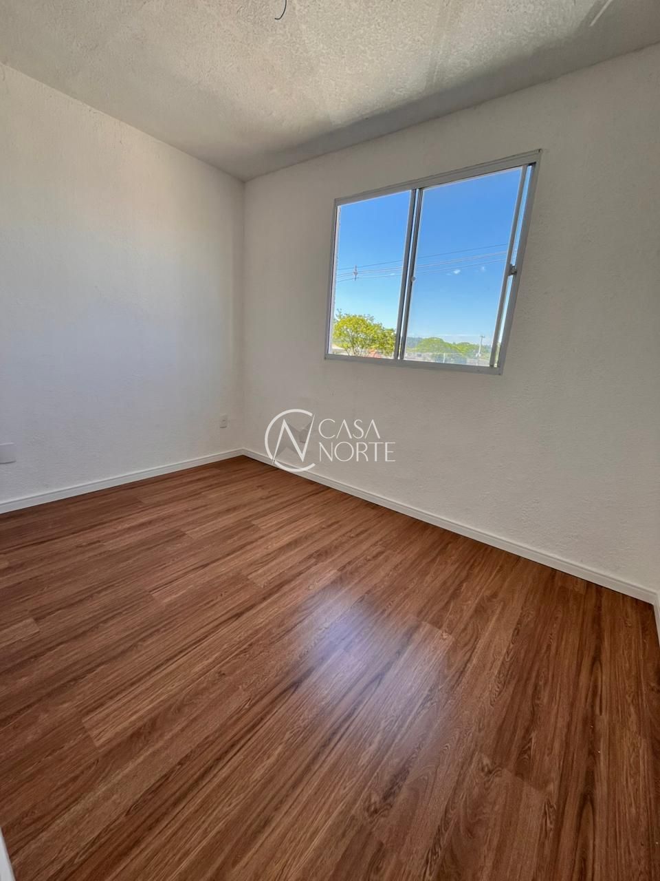 Apartamento à venda com 2 quartos, 40m², 1 vaga, Rua Sabino Pereira Nunes no bairro Restinga em Porto Alegre