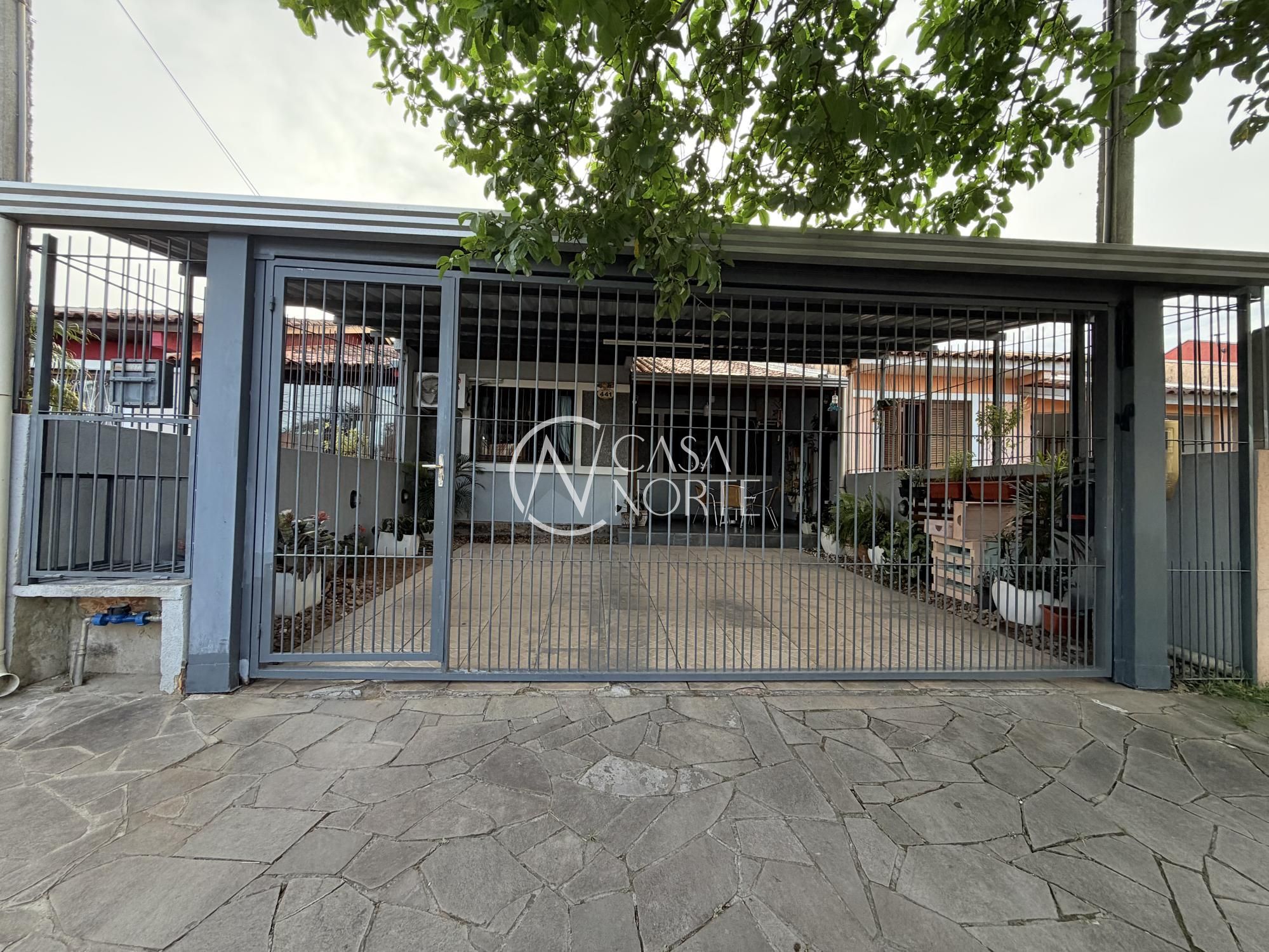 Casa à venda com 3 quartos, 55m², 1 vaga, Rua Elaine Juchem Selistre no bairro Hípica em Porto Alegre