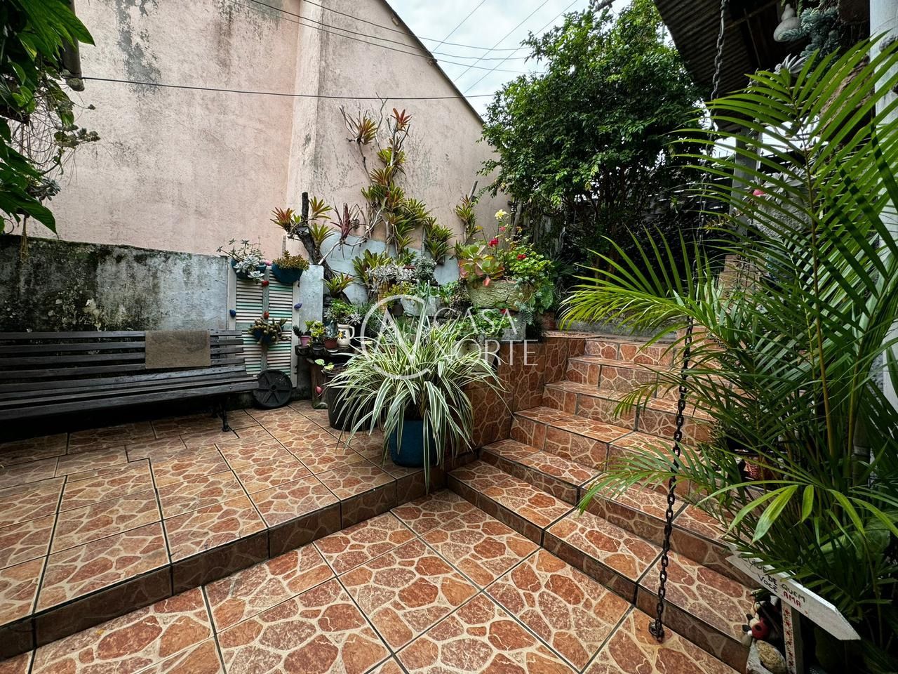 Casa à venda com 3 quartos, 110m², 1 vaga, Rua Bazilio Pellin Filho no bairro Tristeza em Porto Alegre