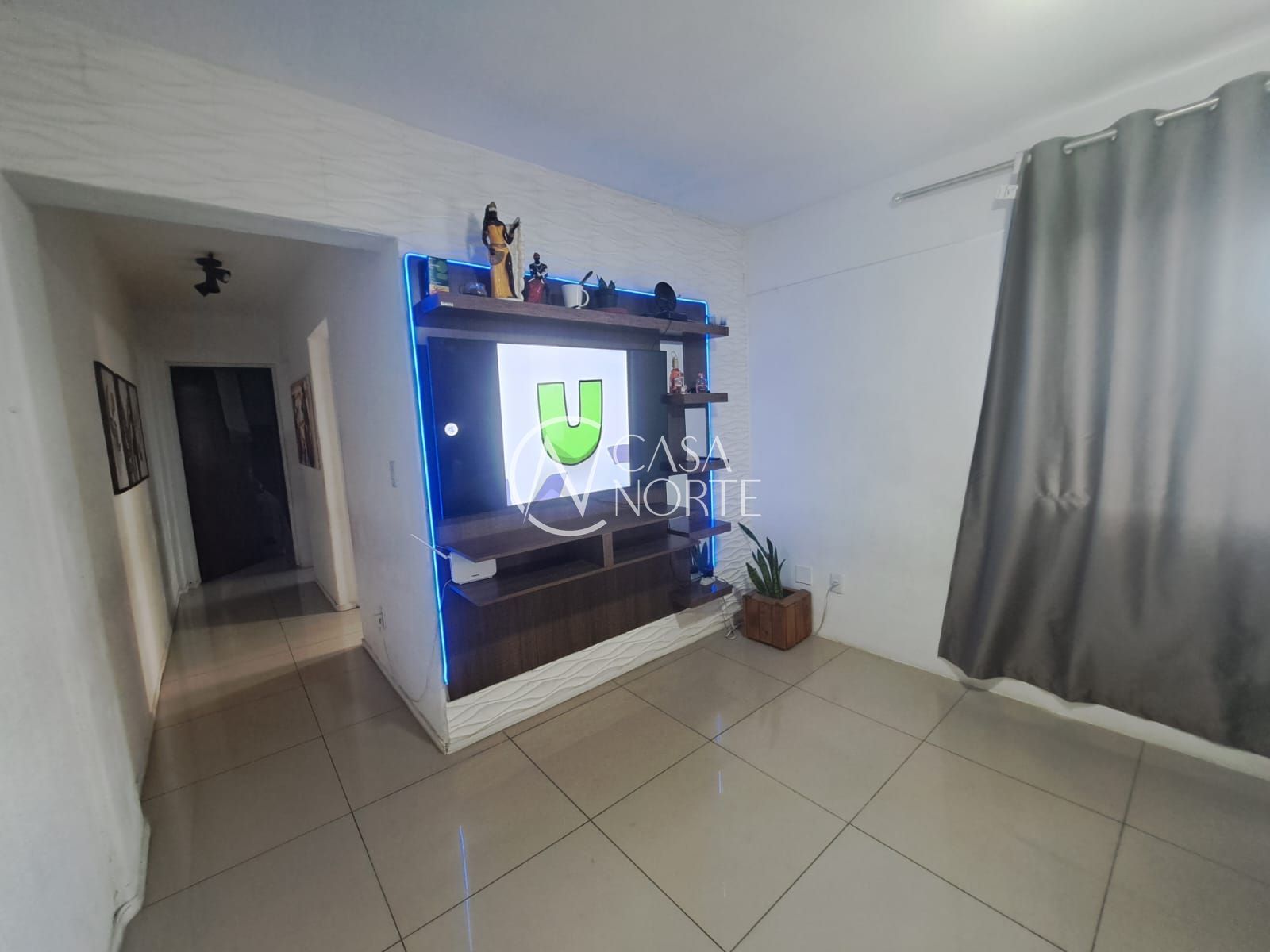 Apartamento à venda com 2 quartos, 57m², 1 vaga, Avenida Moab Caldas no bairro Santa Tereza em Porto Alegre