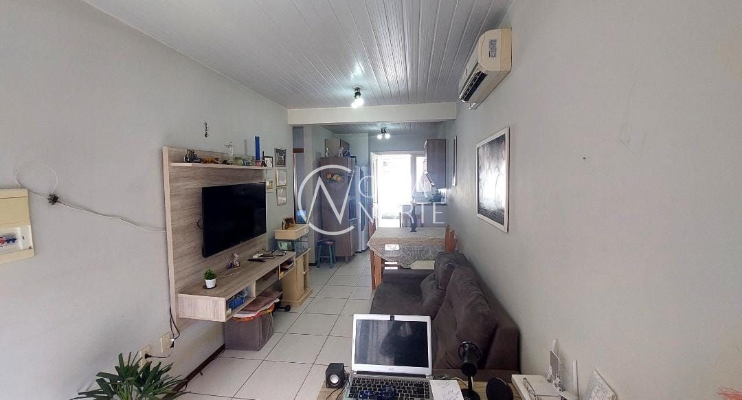 Casa de Condomínio à venda com 2 quartos, 48m², 1 suíte, 2 vagas, Estrada Costa Gama no bairro Hípica em Porto Alegre