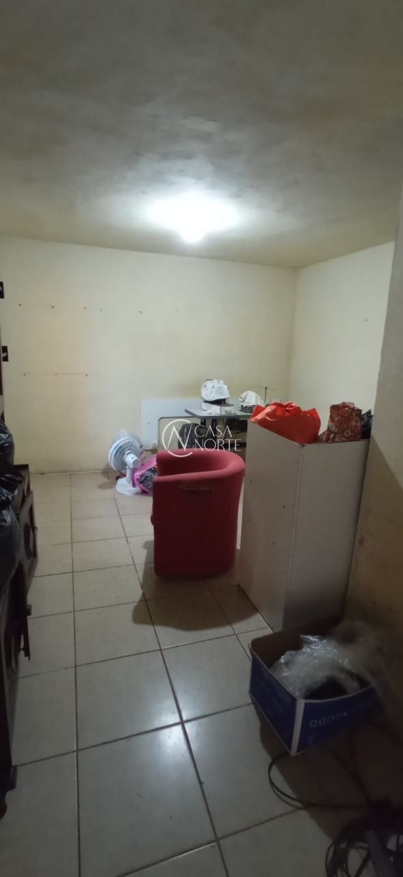 Casa à venda com 5 quartos, 175m², 1 suíte, 5 vagas, Rua Doutor Mário Totta no bairro Tristeza em Porto Alegre