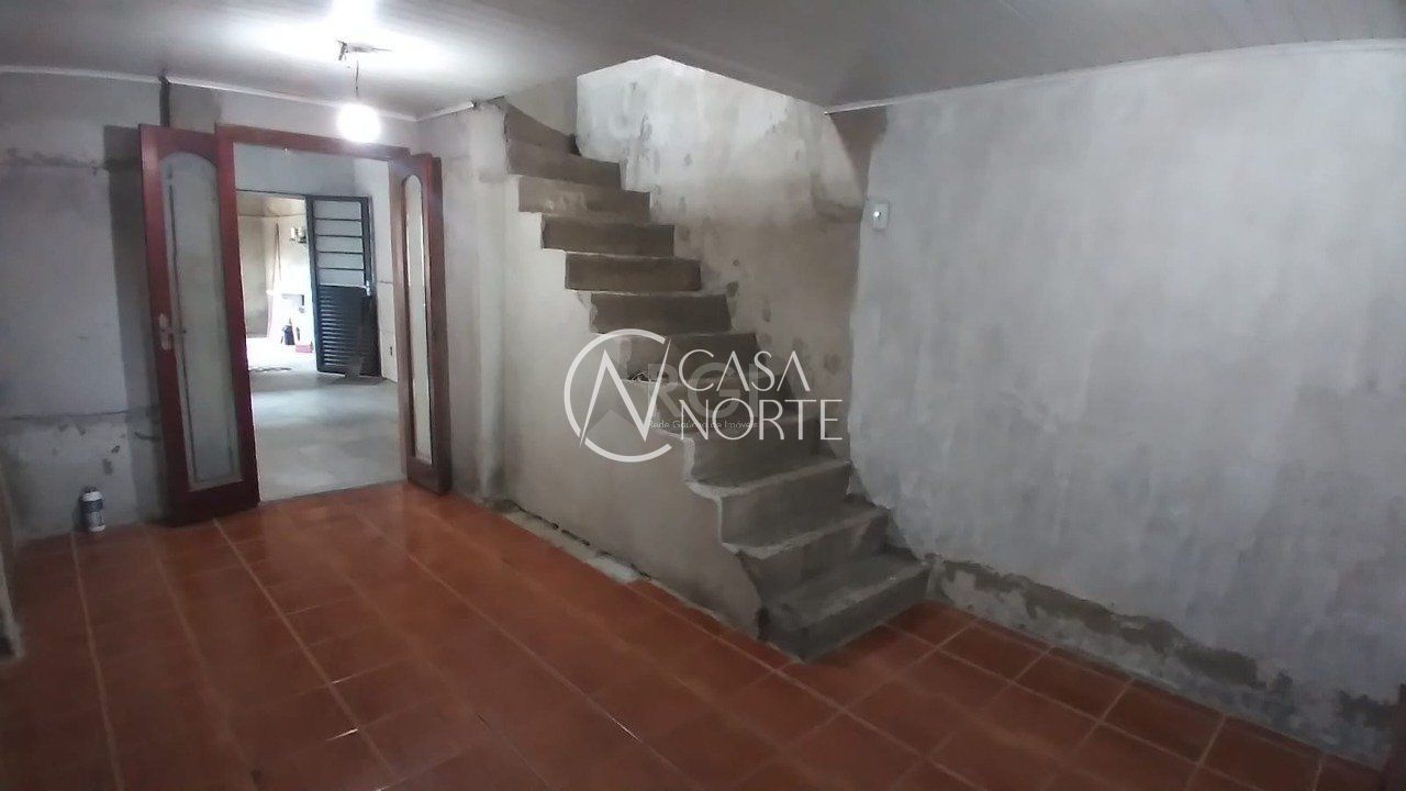 Sobrado à venda com 4 quartos, 150m², 1 vaga, Rua Doutor Antônio Mazzaferro Neto no bairro Hípica em Porto Alegre