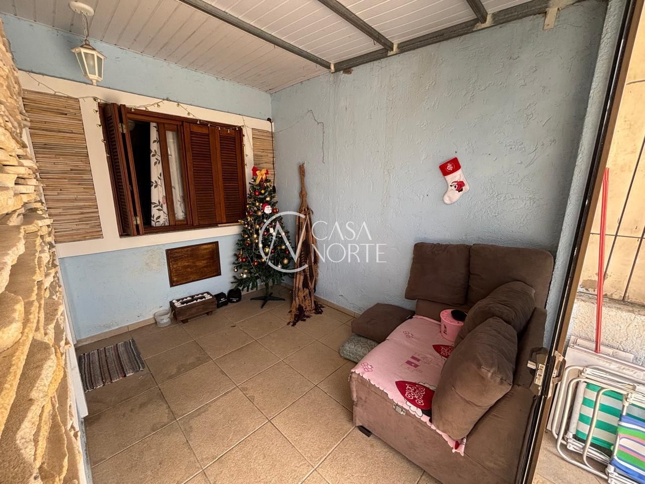 Casa à venda com 3 quartos, 51m², 2 vagas, Rua Júlio Ribeiro de Castilhos no bairro Hípica em Porto Alegre