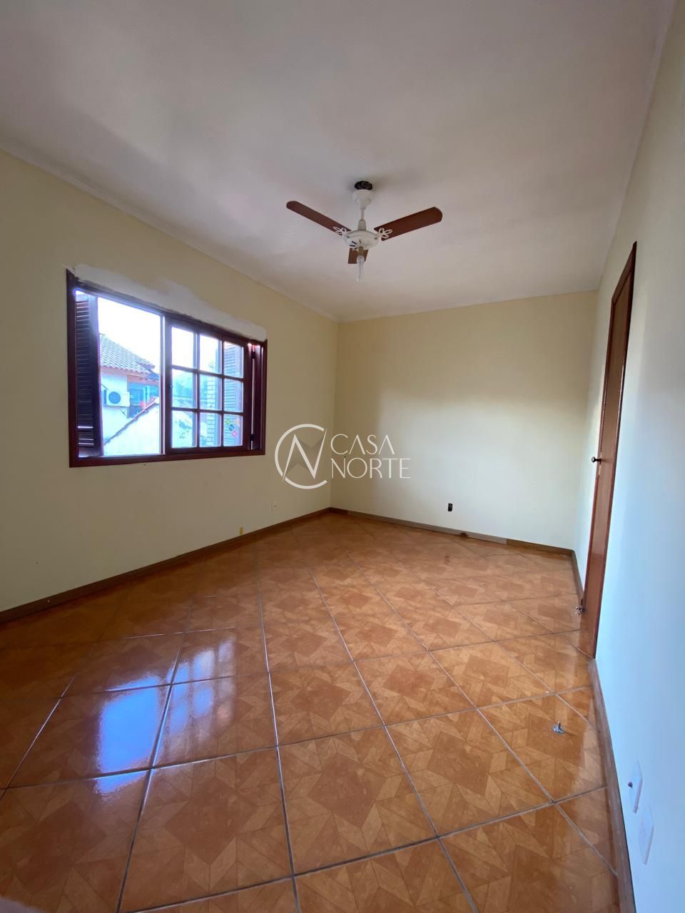 Sobrado à venda com 3 quartos, 125m², 2 vagas, Rua Rodi Avila Medeiros no bairro Hípica em Porto Alegre