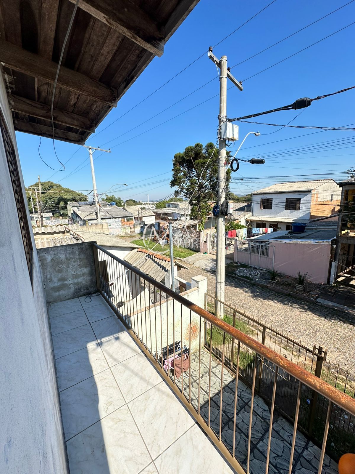 Casa à venda com 5 quartos, 160m², 1 suíte, 2 vagas, Acesso C no bairro Restinga em Porto Alegre