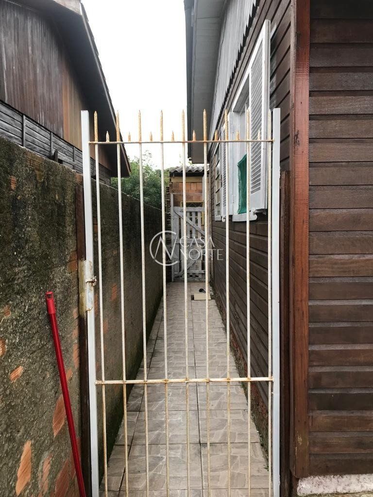 Casa à venda com 4 quartos, 109m², 2 vagas, Rua Agenor Mendes Ouriques no bairro Serraria em Porto Alegre