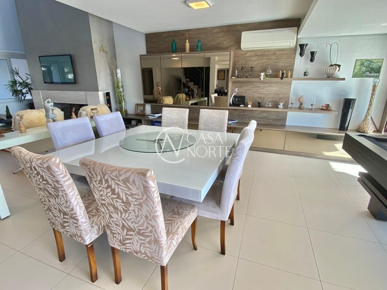 Casa à venda com 4 quartos, 422m², 3 suítes, 3 vagas, Rua Conselheiro Xavier da Costa no bairro Ipanema em Porto Alegre