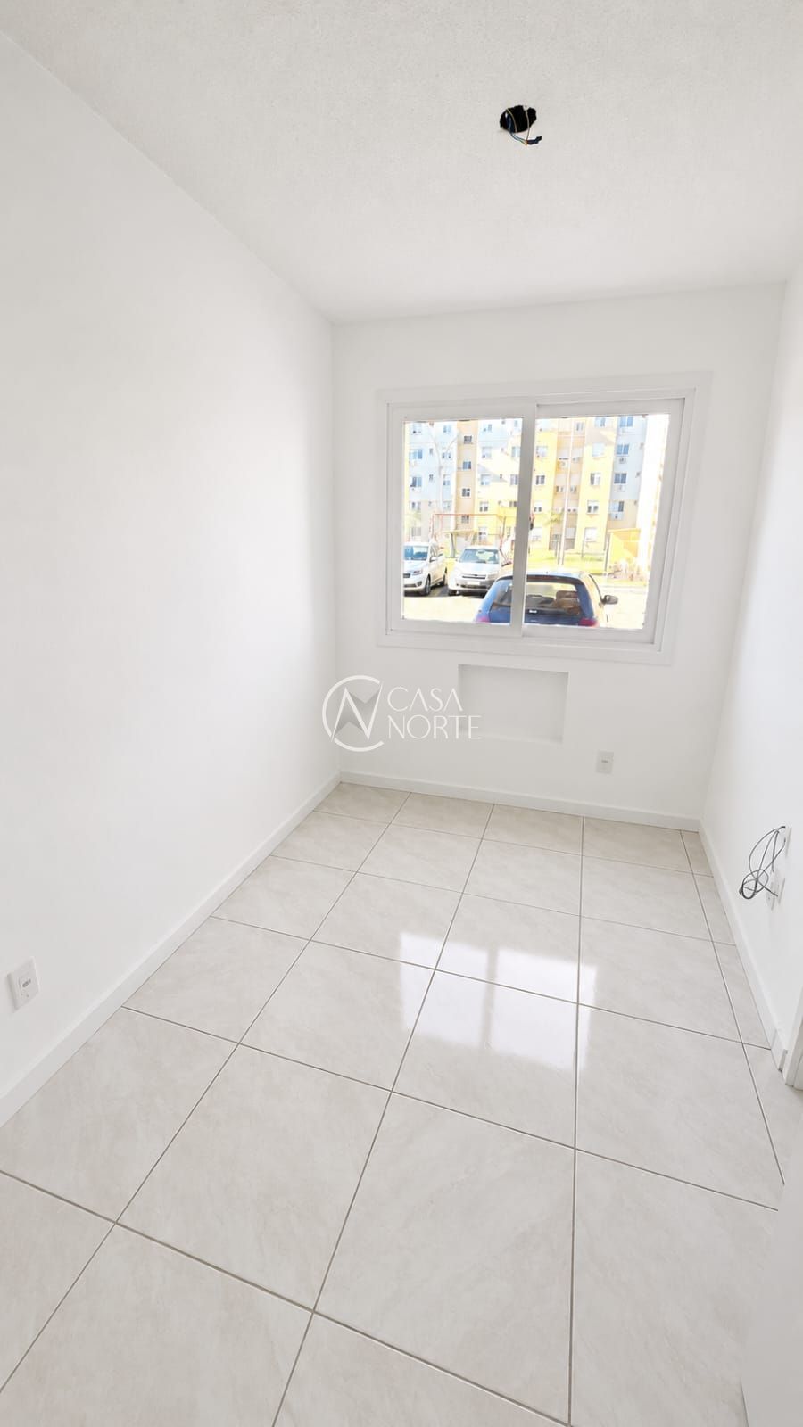 Apartamento à venda com 2 quartos, 47m², 1 vaga, Rua Napoleão Jacques da Rosa no bairro Restinga em Porto Alegre