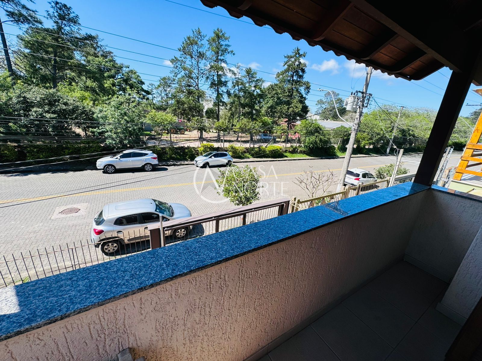 Casa à venda com 3 quartos, 150m², 1 suíte, 2 vagas, Rua Fernando Jorge Schneider no bairro Hípica em Porto Alegre