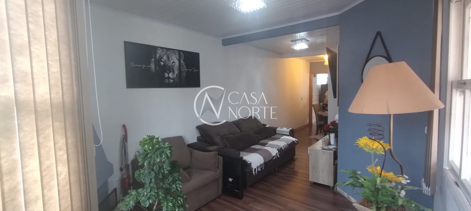 Casa à venda com 2 quartos, 48m², 1 vaga, Rua Capitão Pedroso no bairro Restinga em Porto Alegre