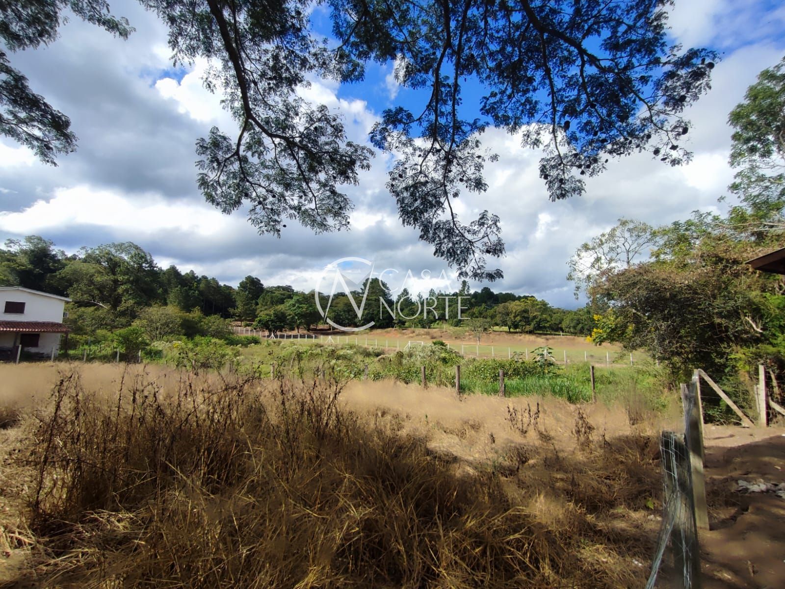 Terreno à venda  com 765m², Estrada da Taquara no bairro São Caetano em Porto Alegre