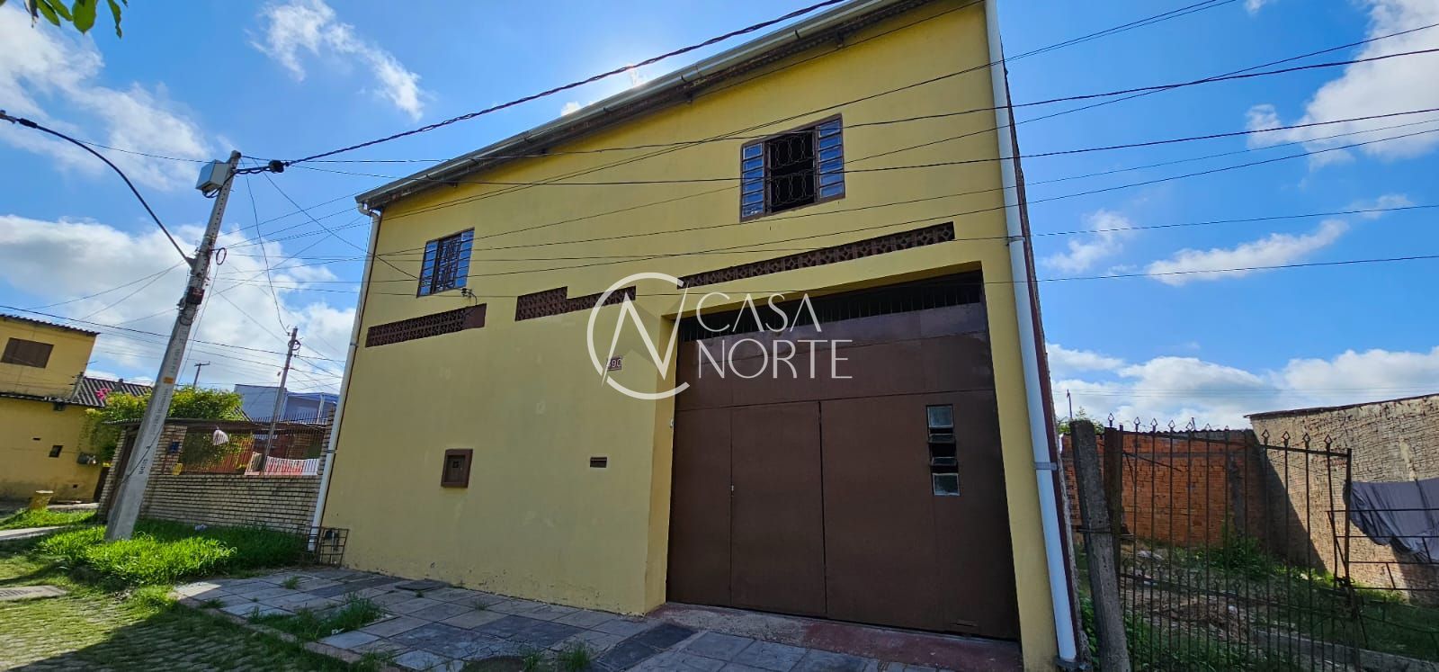Casa Comercial à venda com 3 quartos, 200m², 2 vagas, Acesso A no bairro Restinga em Porto Alegre