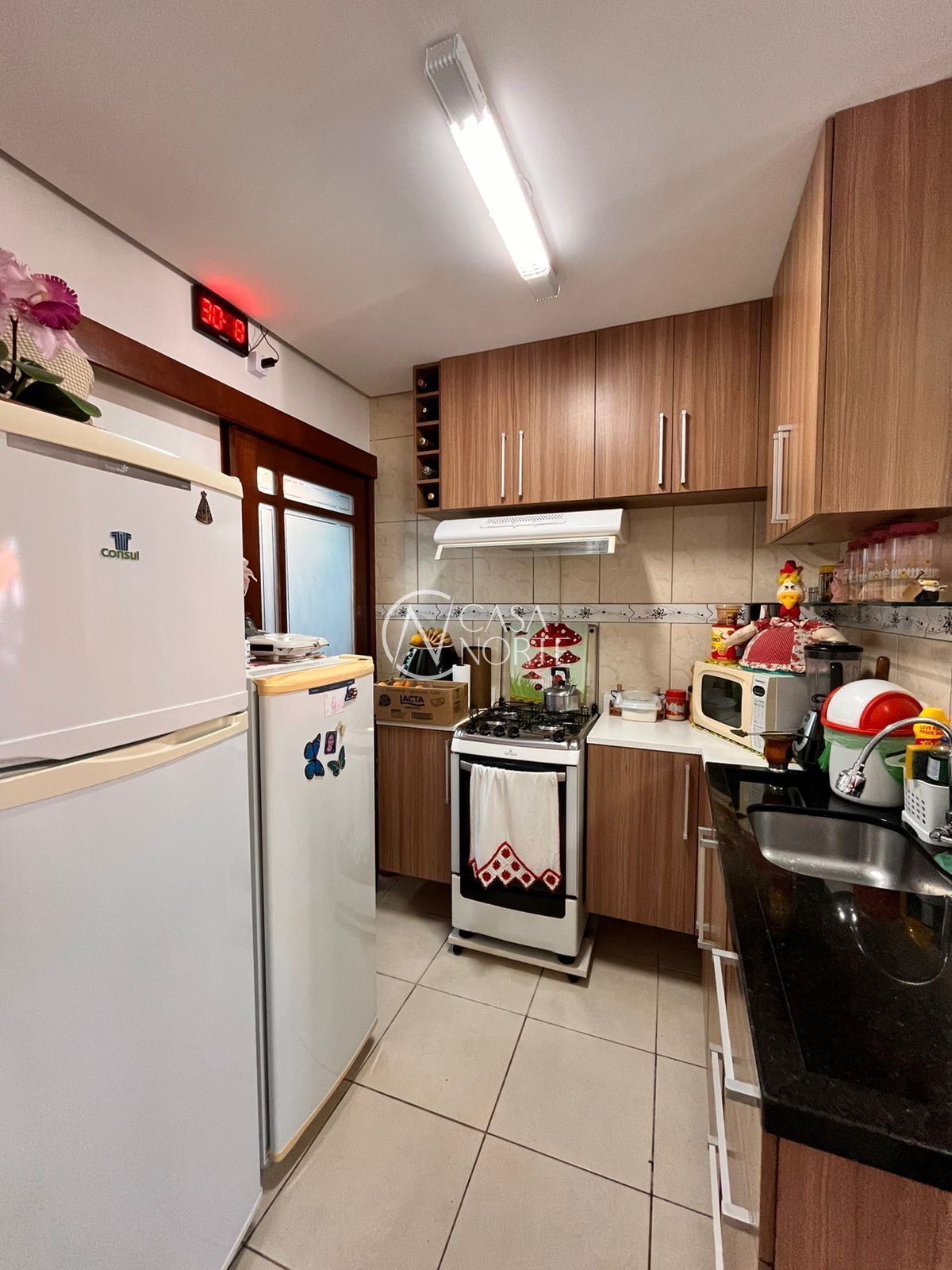 Casa à venda com 2 quartos, 76m², 1 vaga, Rua Irmão Mainar Longhi no bairro Hípica em Porto Alegre