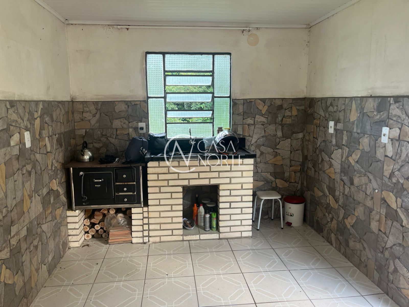 Casa à venda com 2 quartos, 54m², 2 vagas, Estrada João Passuelo no bairro Vila Nova em Porto Alegre