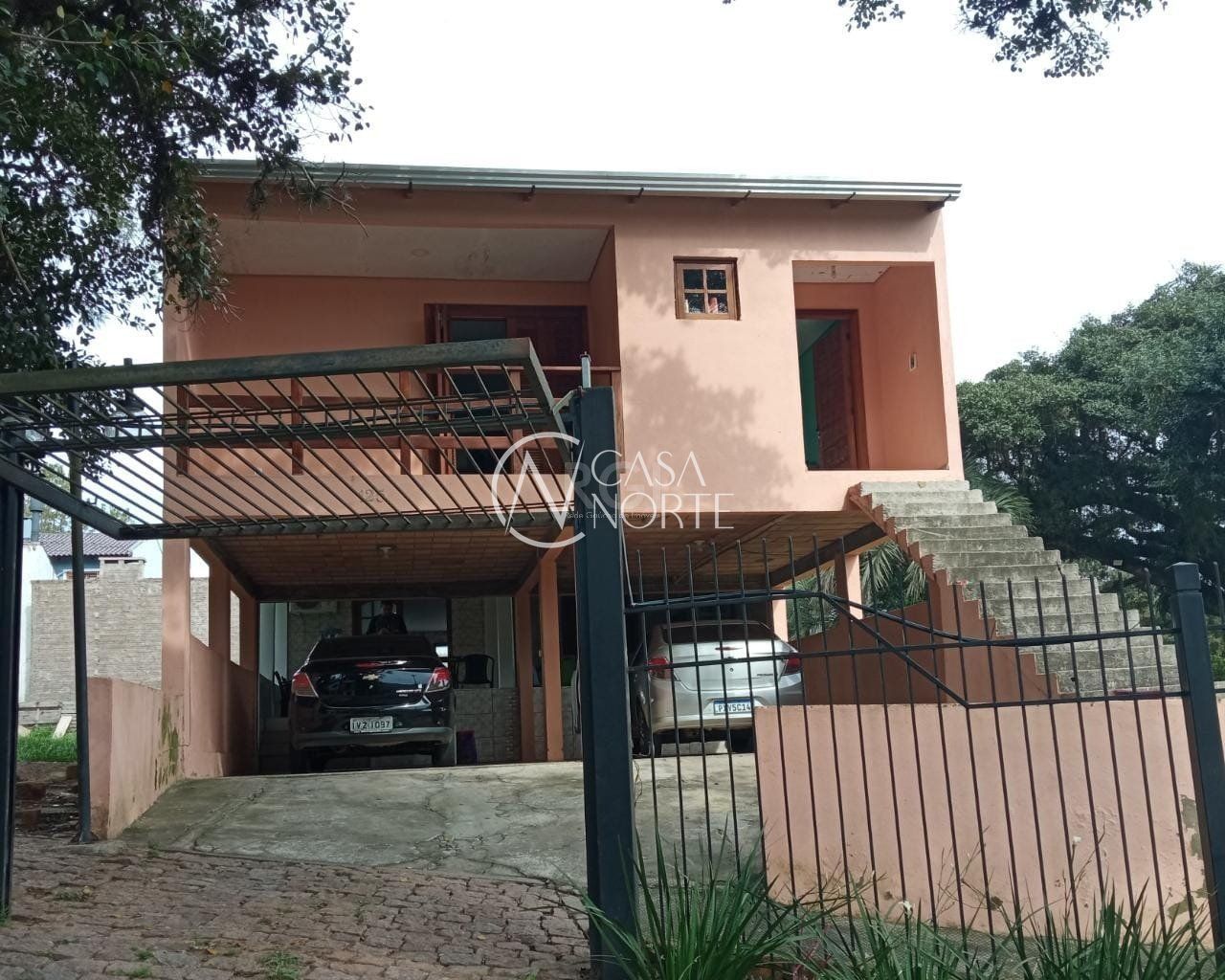 Casa à venda com 3 quartos, 260m², 2 vagas, Rua João do Couto no bairro Belém Velho em Porto Alegre