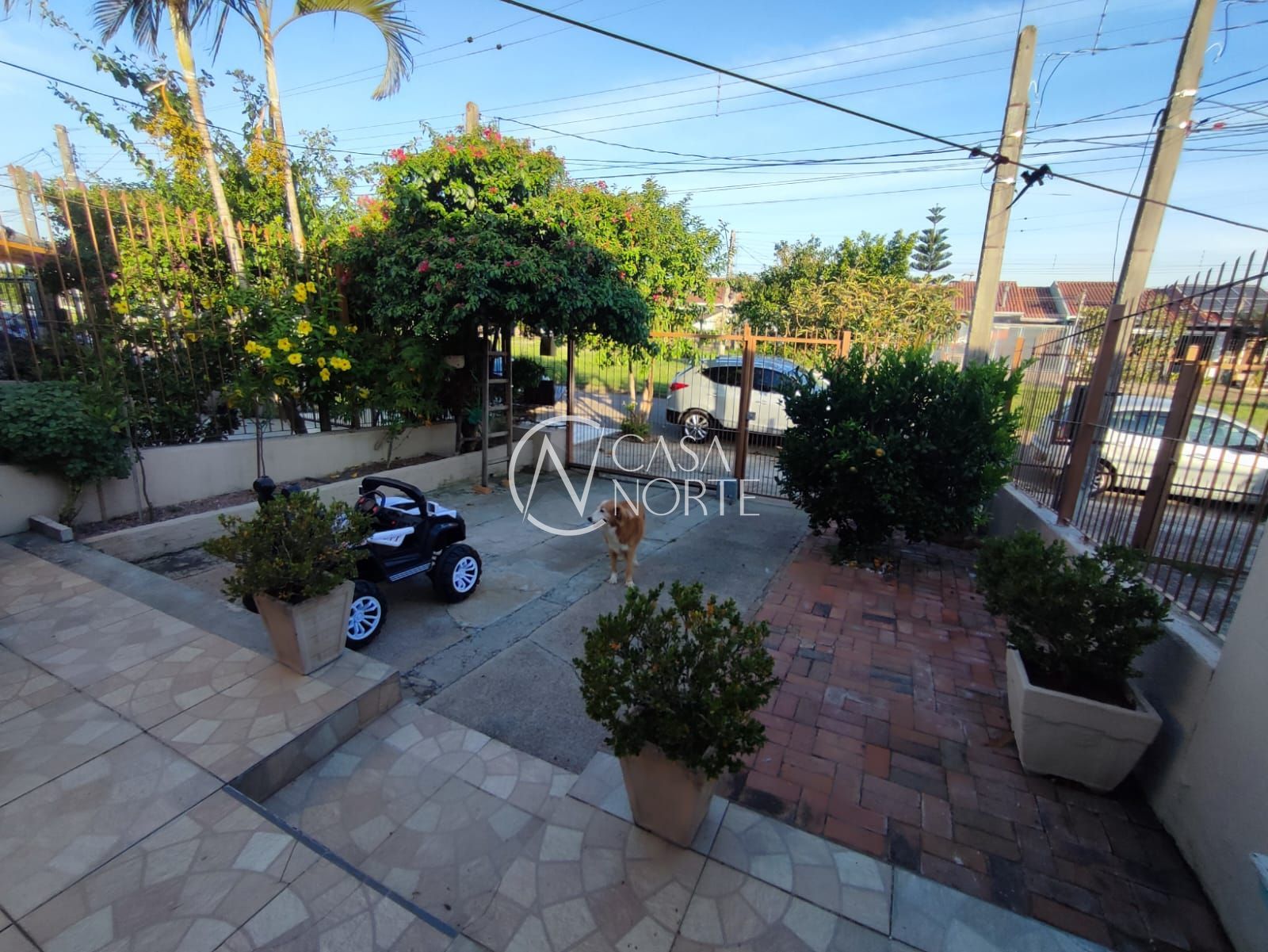 Casa à venda com 2 quartos, 59m², 1 vaga, Rua Carlos Maximiliano Fayet no bairro Hípica em Porto Alegre